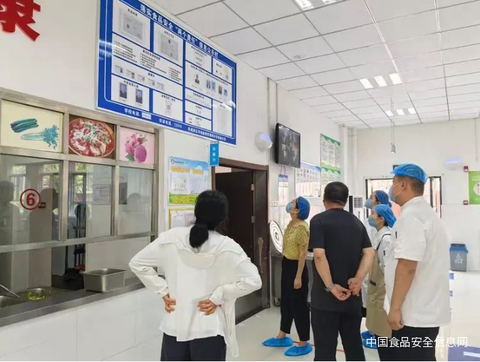 西咸新区开展校园食品安全交叉检查